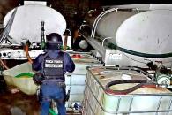 "Refinan huachicol en Texas y lo regresan por las aduanas" "Refinan huachicol en Texas y lo regresan por las aduanas"