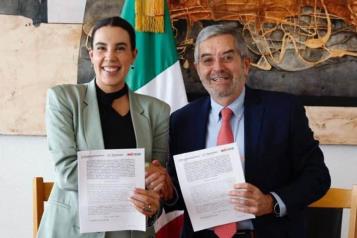 Firma De la Fuente convenio con Secretaría de Turismo