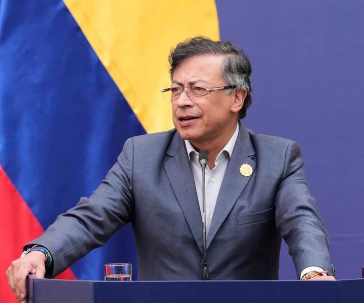 Ordena Petro detener barcos que lleven carb&oacute;n a Israel