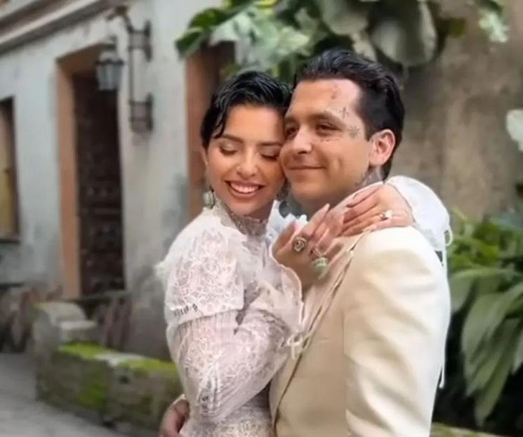 Ángela Aguilar celebra su primer aniversario de bodas con Nodal Ángela Aguilar celebra su primer aniversario de bodas con Nodal