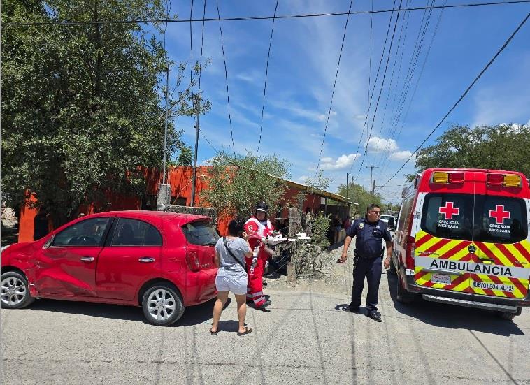 Quedan heridos tras chocar en moto Quedan heridos tras chocar en moto