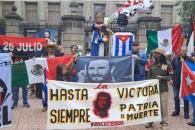 Protestan otra vez en CDMX por retiro de estatuas de Fidel y Che Protestan otra vez en CDMX por retiro de estatuas de Fidel y Che