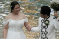 Pareja filipina se casa en iglesia inundada tras paso de tifón Wipha Pareja filipina se casa en iglesia inundada tras paso de tifón Wipha