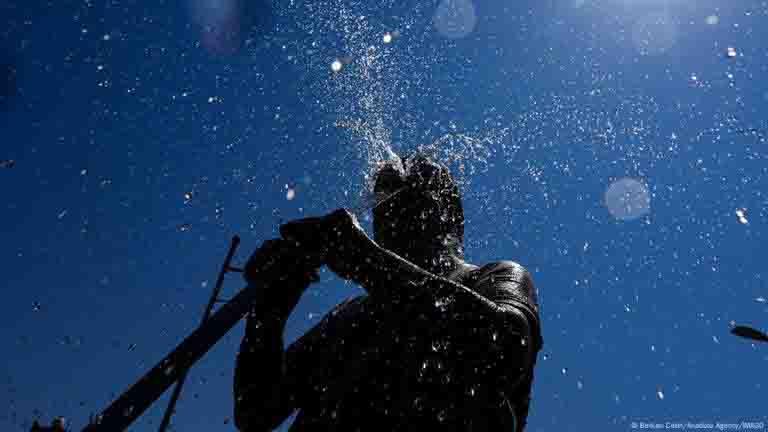 Alcanza Turqu&iacute;a temperatura r&eacute;cord de 50.5&deg;C
