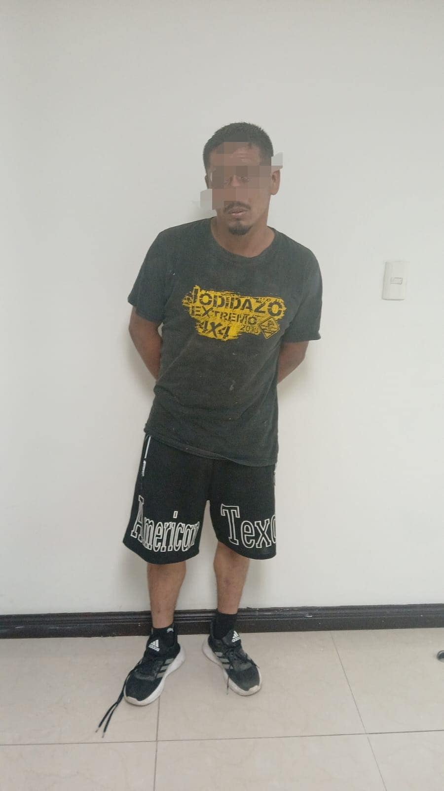 Elementos de la policía preventiva de Cadereyta, lograron la detención de un hombre, que fue sorprendido acosando a dos niñas de nueve y 12 años de edad.