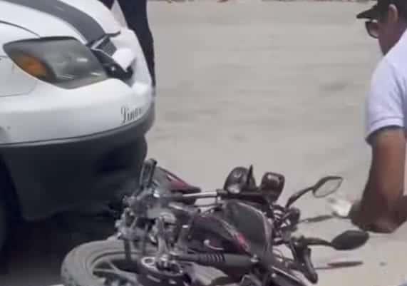 Detienen a conductor tras ocasionar choque