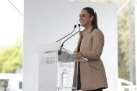 Pide austeridad a sus compañeros funcionarios