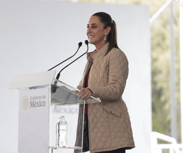 Pide austeridad a sus compañeros funcionarios