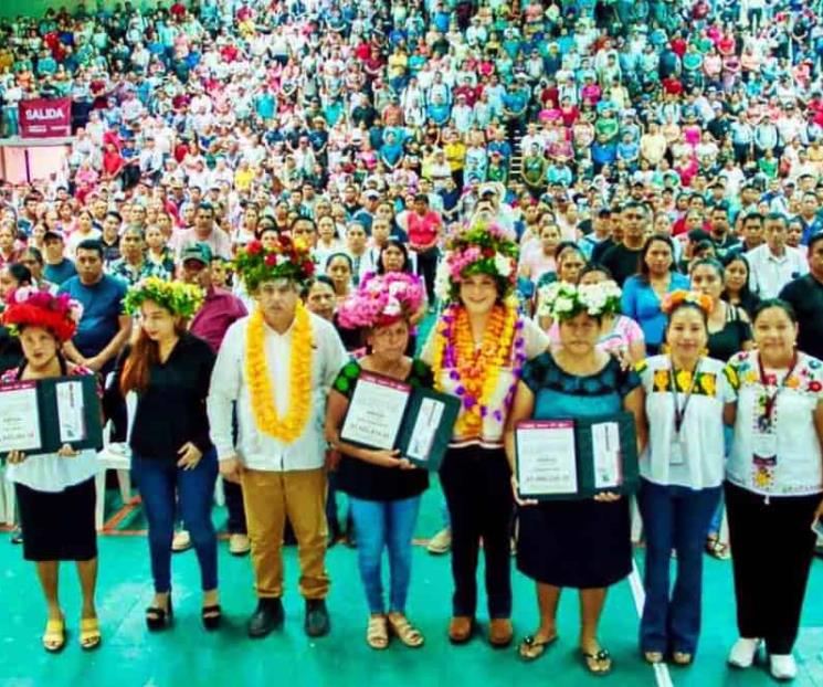 Entregan recursos a las comunidades indígenas