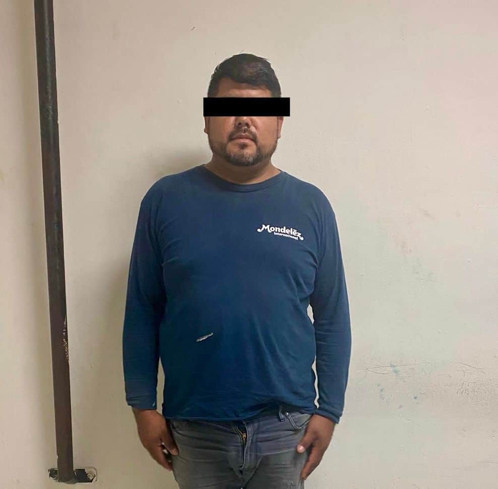 Elementos de la Secretaría de Seguridad Pública de Pesquería detuvieron a un hombre por faltas al orden público y arrojar basura en la vía pública, en la colonia Valle de Santa María.