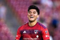 Refuerza Tigres su defensa con Marco Farfán  Refuerza Tigres su defensa con Marco Farfán