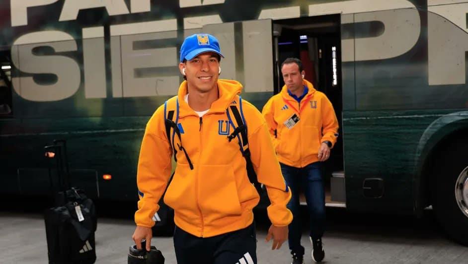 Se queda varado Tigres en Houston; avión presenta fallas Se queda varado Tigres en Houston; avión presenta fallas