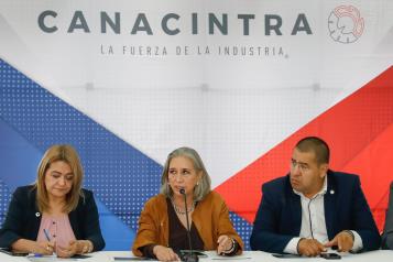 Asume Mar&iacute;a de Lourdes Medina presidencia de Canacintra