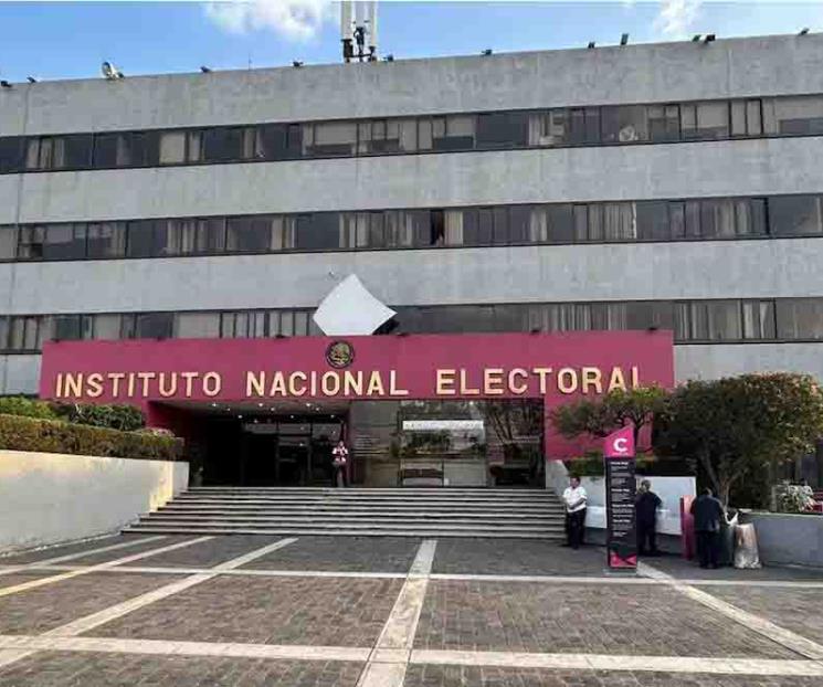 Alerta INE por riesgos de seguridad y participación con nueva CURP