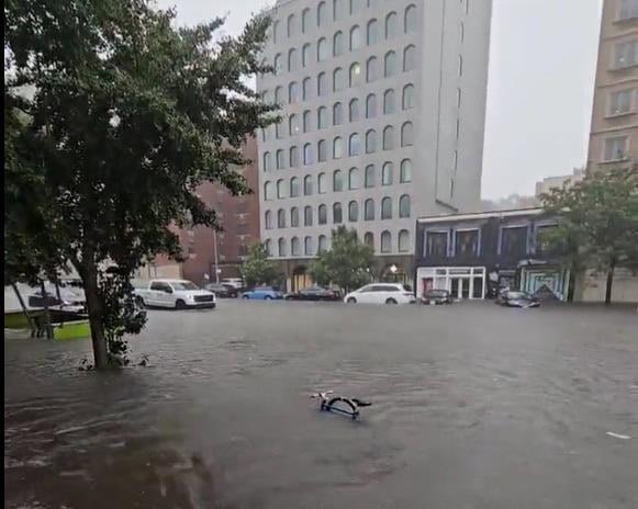 Tormentas pegan a la Costa Este de EU Tormentas pegan a la Costa Este de EU