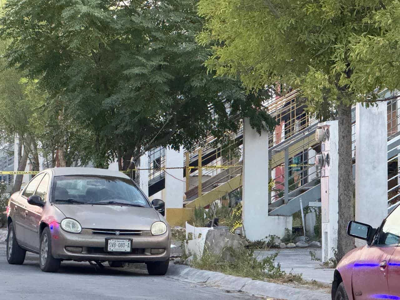Un hombre fue ejecutado a balazos cuando se hallaba dentro de su domicilio sentado en un sillón, por delincuentes quienes lograron evadir la justicia, en Ciénega de Flores.