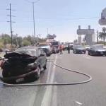 Arde auto en Constitución