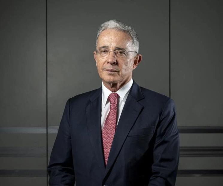Uribe es sentenciado a 12 años de prisión domiciliaria