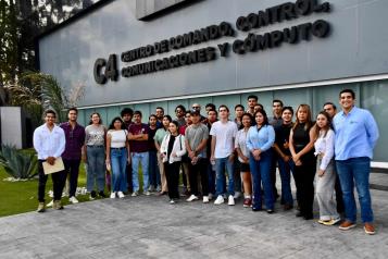 Visita grupo de jóvenes el C4 regio
