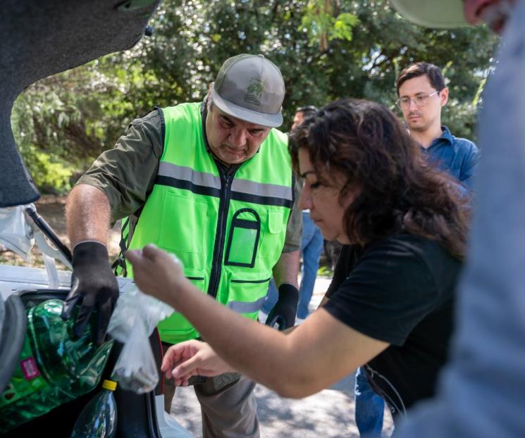 Reciclan en Escobedo en modalidad Drive Thru