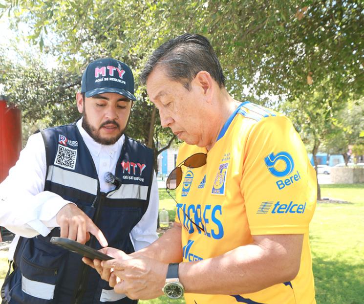Ayudan a regios a adaptarse al nuevo sistema  de parquímetros