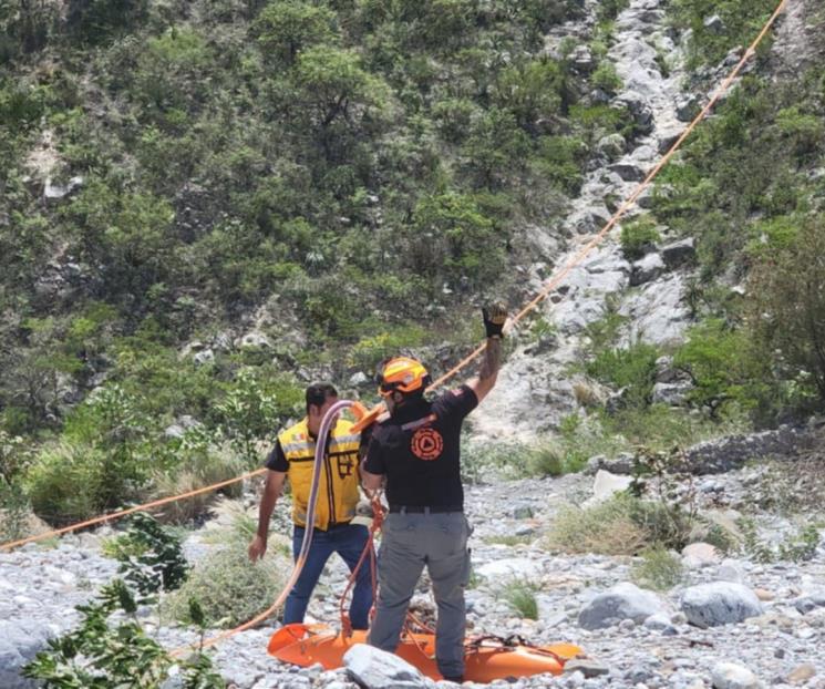 Fallece senderista tras caer de 30 metros en La Huasteca Fallece senderista tras caer de 30 metros en La Huasteca