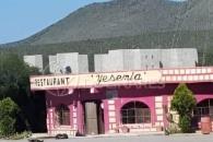 Dejan cuerpo de hombre decapitado afuera de restaurante en Galeana Dejan cuerpo de hombre decapitado afuera de restaurante en Galeana