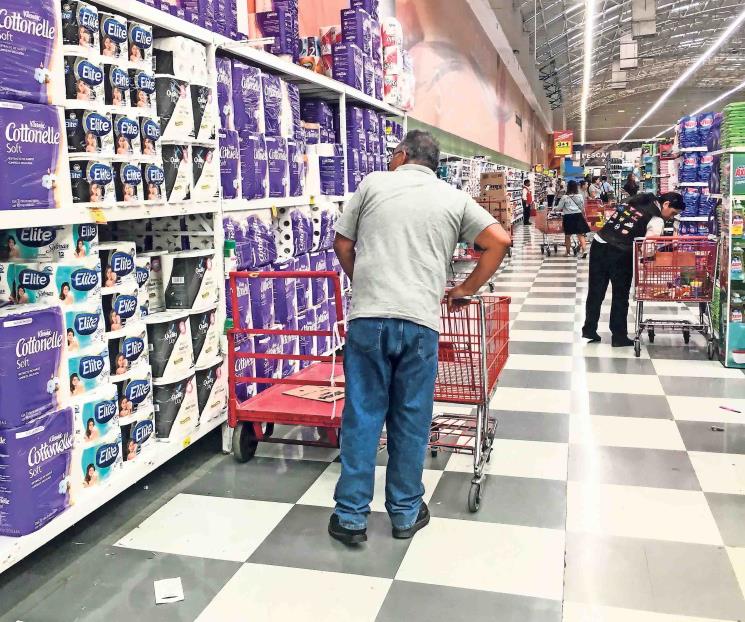 Confianza del consumidor sube; hogares ven mejora en economía