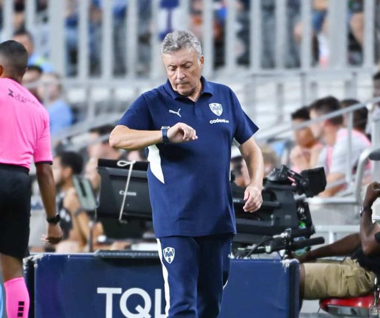 Buscará Torrent que Rayados se refuerce con delantero