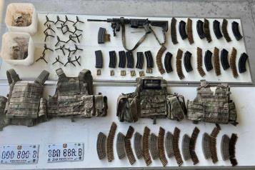 Decomisan equipo táctico y vehículos