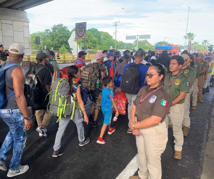 Calor, lluvia y cansancio quebrantan salud de Caravana migrante