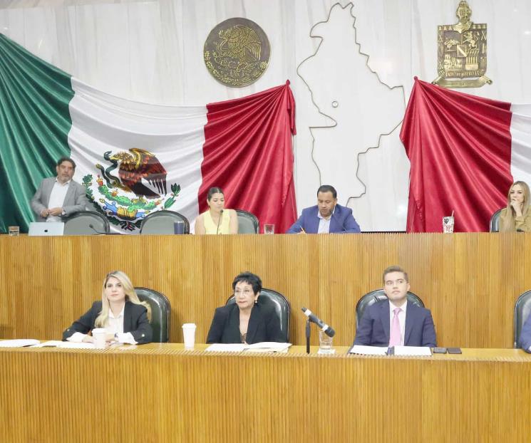 Regresan diputados con maratónica sesión Regresan diputados con maratónica sesión