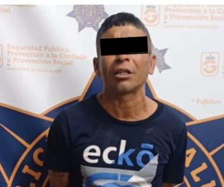 Intenta asaltar a mujer