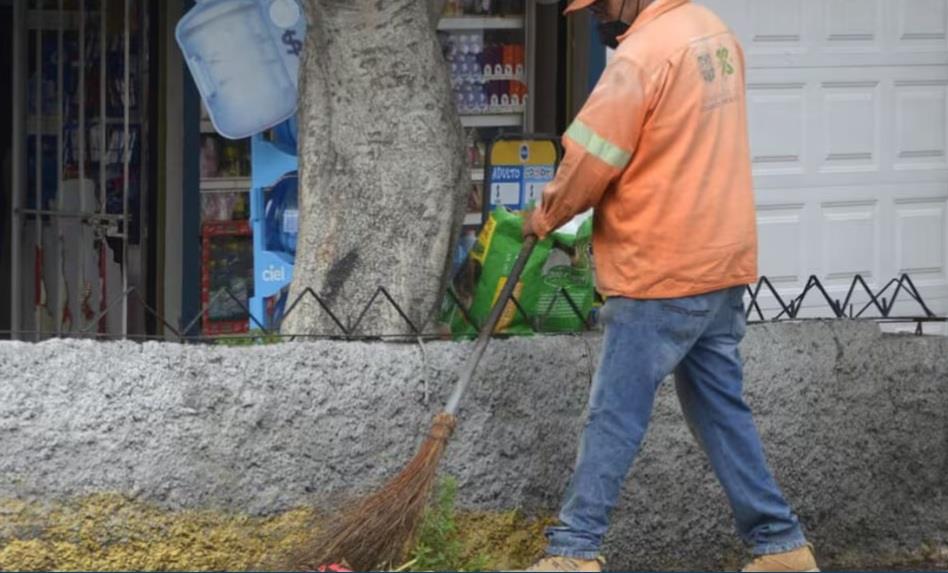 Barrenderos en México cumplen un papel crucial Barrenderos en México cumplen un papel crucial