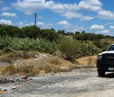 El cadáver de un hombre desnudo y en estado de descomposición fue encontrado ayer en el municipio de Juárez.