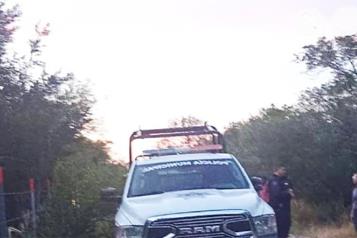 Asesinan a hombre a balazos en brecha