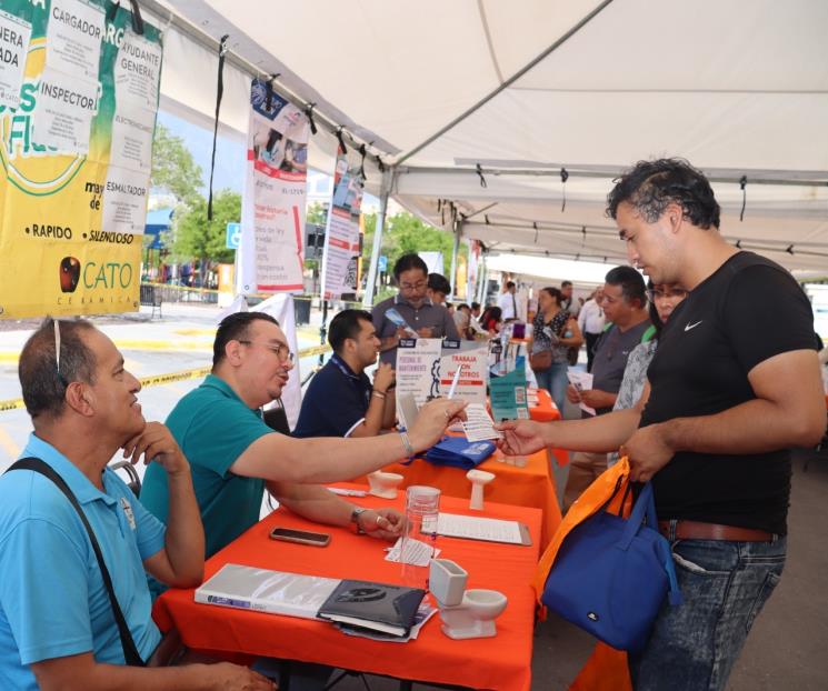 Realizan Feria Nacional de Empleo para Juventudes en SC