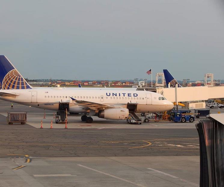 United Airlines suspende vuelos de salida en todo EU United Airlines suspende vuelos de salida en todo EU