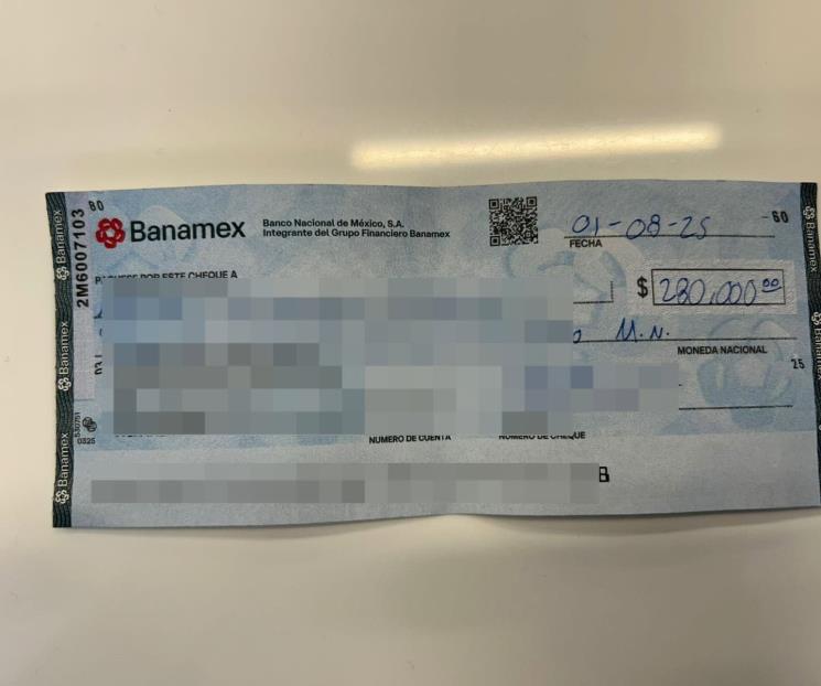 Intenta cobrar cheque robado