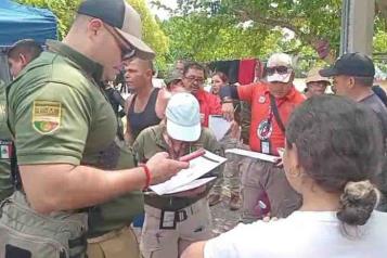 Inici&oacute; el INM censo de la caravana migrante para analizar cada caso