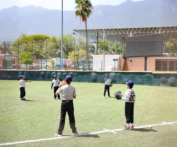 Reúne beisbol a familias