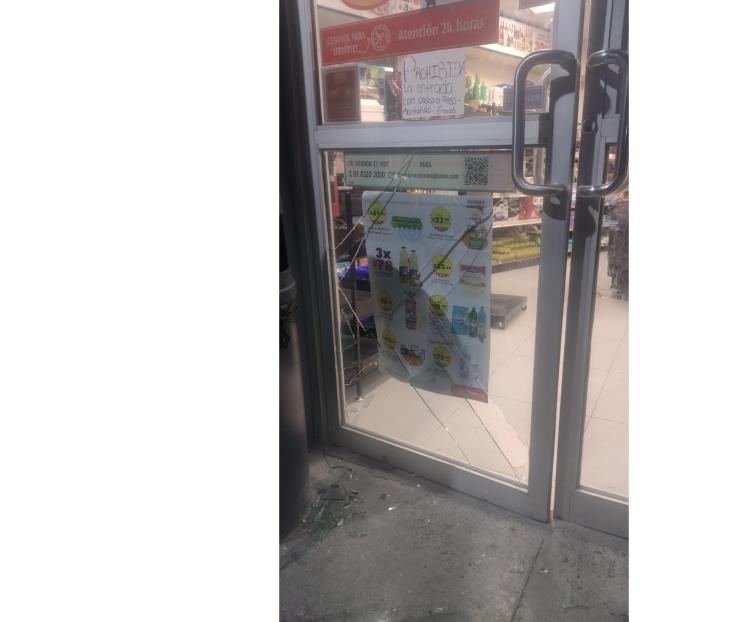 Cae menor tras asaltar tienda a mano armada