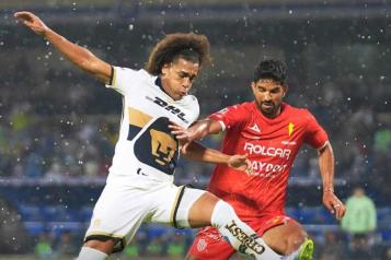 Empatan Pumas y Necaxa 