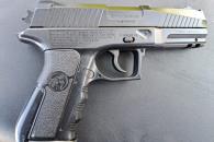 Cae con arma de fuego y droga Cae con arma de fuego y droga