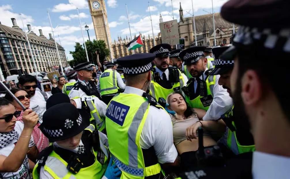 Arrestan a más de 500 en Londres Arrestan a más de 500 en Londres