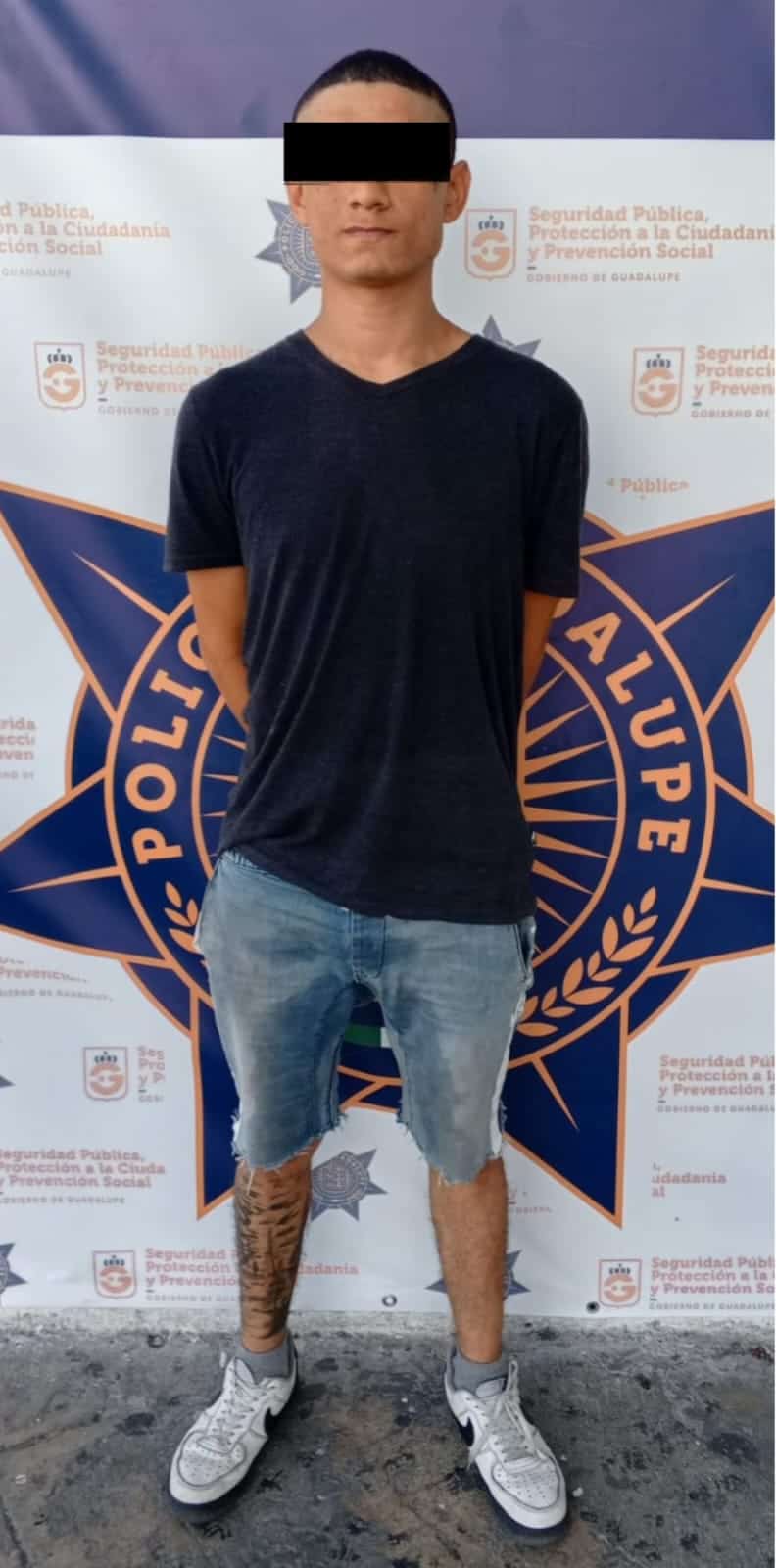 Un presunto ladrón que junto con otro cómplice sometieron a una menor de 16 años para despojarla de su teléfono celular y dinero en efectivo, en la Colonia Nuevo Almaguer, fue detenido por elementos de la policía municipal de Guadalupe.