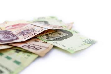 Así cerró peso ante expectativa de aceleración de inflación en EU