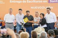 Entrega gobernador 218 escrituras en Santa
