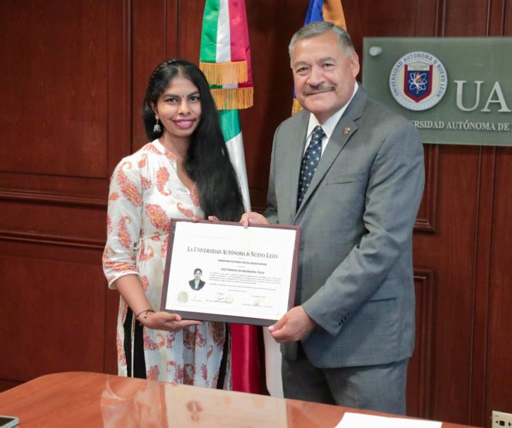 Física de la India concluye doctorado en la UANL Física de la India concluye doctorado en la UANL