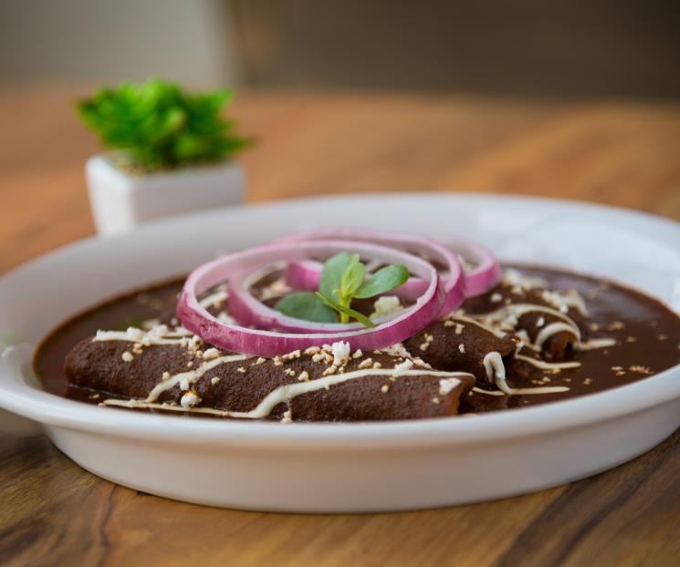 ¿Las enmoladas son enchiladas? ¿Las enmoladas son enchiladas?